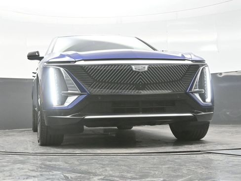 Certified 2024 Cadillac Lyriq Luxury w/ LPO, Floor Liner Package AWD/4WD image 19