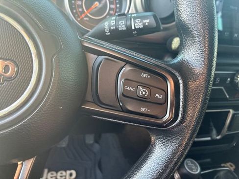 Used 2018 Jeep Wrangler Unlimited Sport image 23
