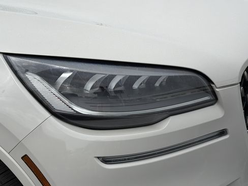 Certified 2021 Lincoln Aviator Grand Touring AWD/4WD image 10