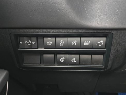 Used 2023 Toyota Tundra Platinum AWD/4WD image 24