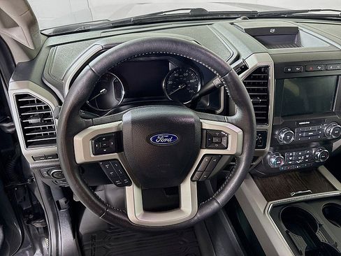 Used 2021 Ford F250 Lariat image 12