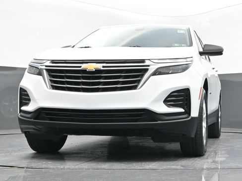 Used 2022 Chevrolet Equinox LS w/ LS Convenience Package image 32