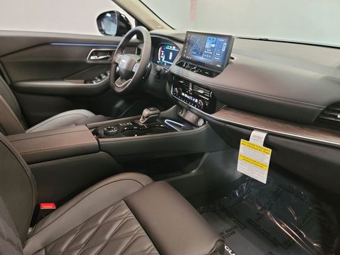 New 2026 Nissan Rogue Platinum w/ Platinum Premium Package image 25