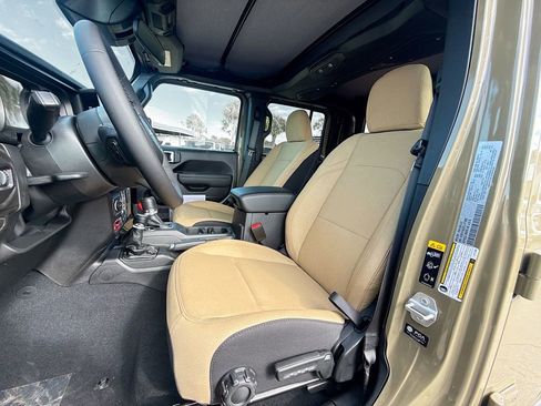 New 2026 Jeep Gladiator Willys AWD/4WD image 22