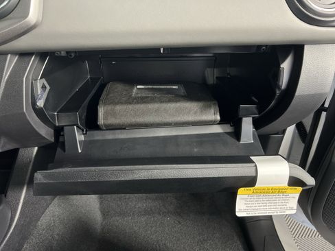 Used 2023 Toyota Tacoma SR5 w/ Technology Package image 39