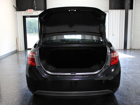 Used 2019 Toyota Corolla LE FWD image 27