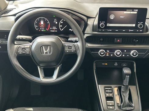 Used 2025 Honda CR-V LX image 14