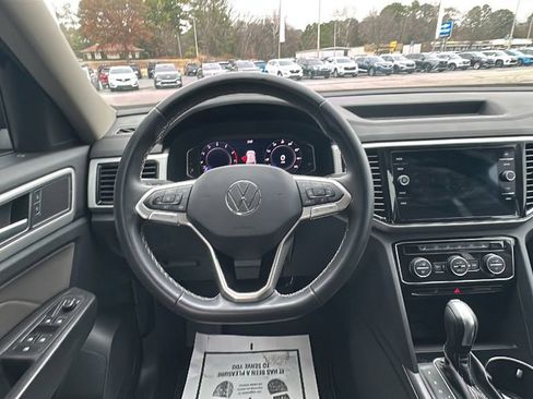 Used 2022 Volkswagen Atlas SE image 18
