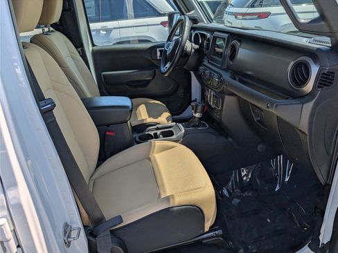 Used 2020 Jeep Gladiator Sport w/ Quick Order Package 24S image 10