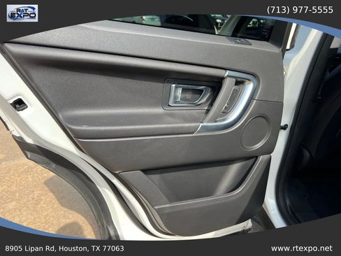 Used 2018 Land Rover Discovery Sport SE AWD/4WD image 24