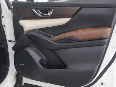 Used 2020 Subaru Ascent Touring w/ Popular Package #3 image 9