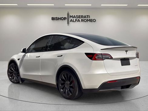 Used 2022 Tesla Model Y Performance AWD/4WD image 3