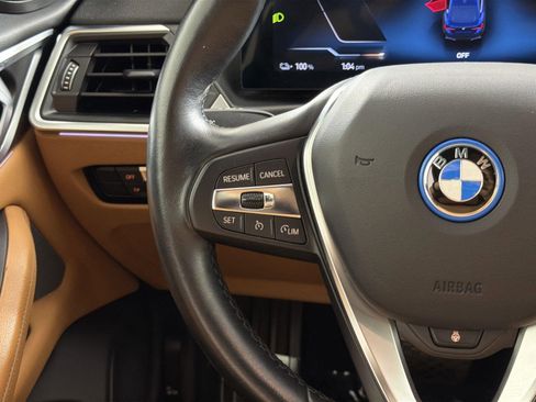 Used 2023 BMW i4 eDrive35 w/ Premium Package image 12