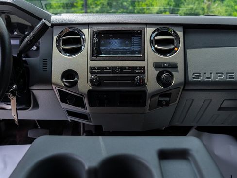 Used 2015 Ford F250 XLT AWD/4WD image 29
