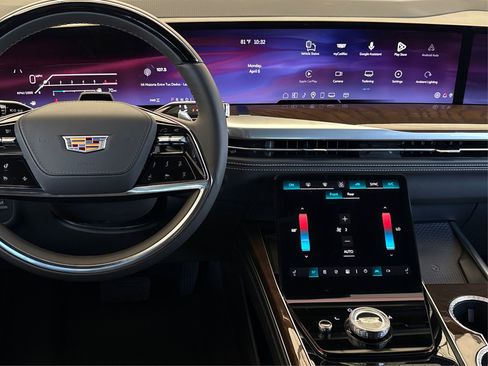 Certified 2026 Cadillac Escalade Platinum Sport w/ LPO, ONYX Package AWD/4WD image 18