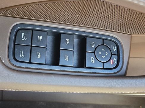 Certified 2023 Porsche Panamera 4 AWD/4WD image 22