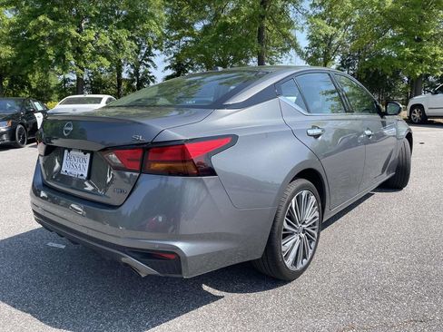 Used 2025 Nissan Altima 2.5 SL AWD/4WD image 3