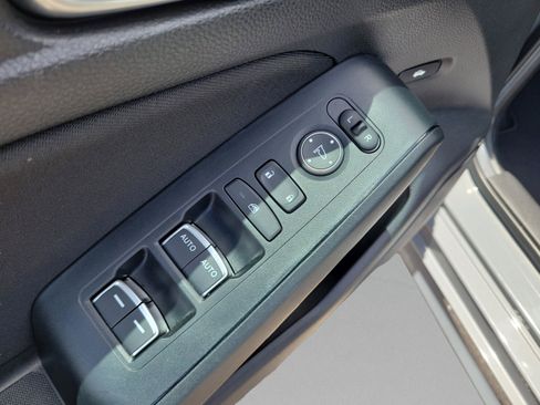 Certified 2025 Honda Civic Sport image 23