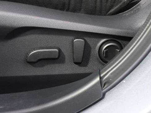 Used 2025 Subaru Outback Premium AWD/4WD image 14