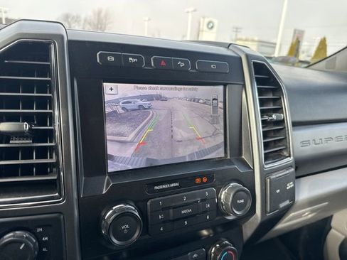 Used 2019 Ford F250 XLT w/ XLT Premium Package image 14
