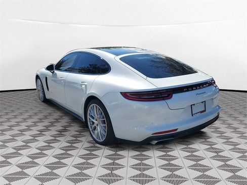 Used 2018 Porsche Panamera 4 w/ Premium Package Plus image 4