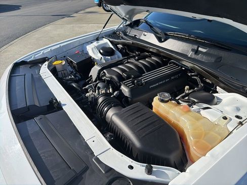 Used 2015 Dodge Challenger R/T Scat Pack w/ Leather Interior Group RWD image 20