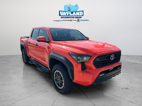 Used 2024 Toyota Tacoma TRD Off-Road w/ TRD Off Road Premium Package AWD/4WD image 7