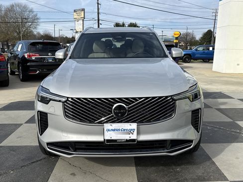 Used 2025 Volvo XC90 B5 Plus image 3