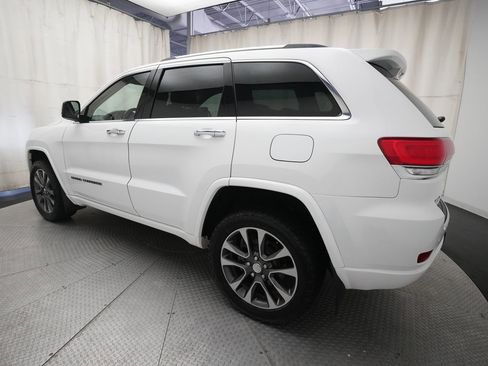 Used 2018 Jeep Grand Cherokee Overland AWD/4WD image 34