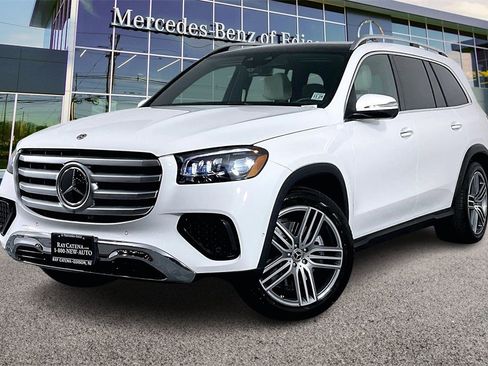 Used 2025 Mercedes-Benz GLS 450 GLS 450 image 9