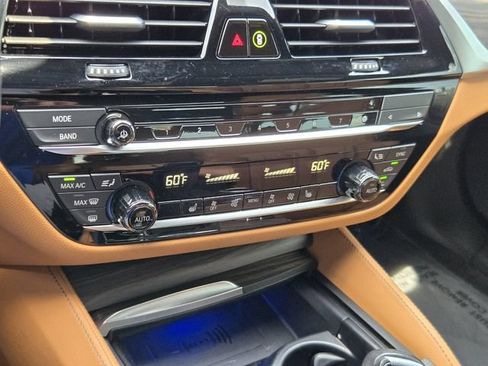 Used 2022 BMW M550i xDrive w/ Executive Package AWD/4WD image 18