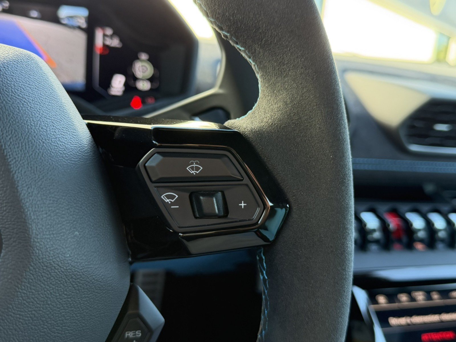 Used 2023 Lamborghini Huracan Tecnica RWD image 21