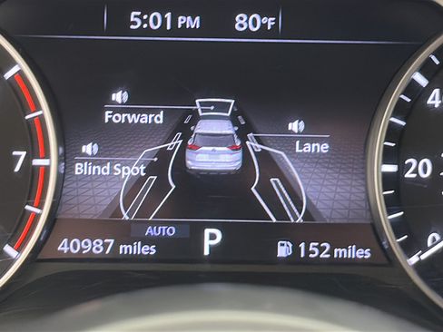 Used 2024 Nissan Rogue SV AWD/4WD image 15