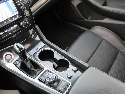 Used 2017 Nissan Maxima Platinum image 23