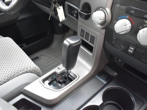 Used 2010 Toyota Tundra Grade 4x2 4dr CrewMax Cab Pick image 26