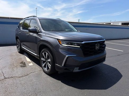 Certified 2025 Honda Pilot Elite image 7