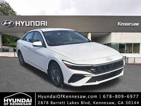 Certified 2026 Hyundai Elantra Hybrid FWD image 1