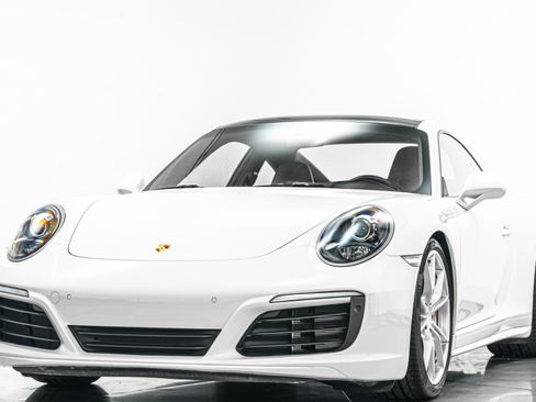 Used 2019 Porsche 911 GT3 RS image 5