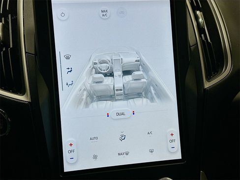 Used 2022 Ford Edge SE w/ Black Appearance Package image 15