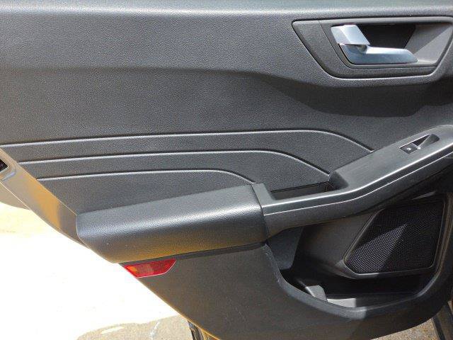 Certified 2025 Ford Escape ST-Line FWD image 30