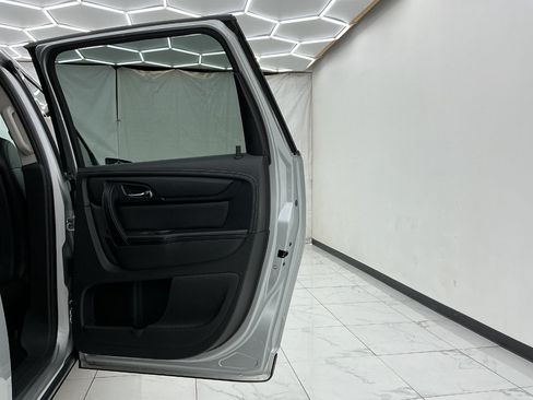 Used 2015 Chevrolet Traverse LT FWD image 25