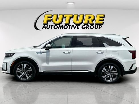 Certified 2023 Kia Sorento SX Prestige w/ Panoramic Sunroof Package AWD/4WD image 7