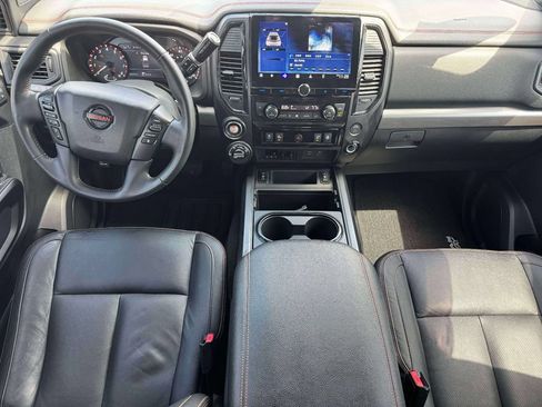 Used 2021 Nissan Titan PRO-4X w/ Pro-4x Convenience Package AWD/4WD image 13