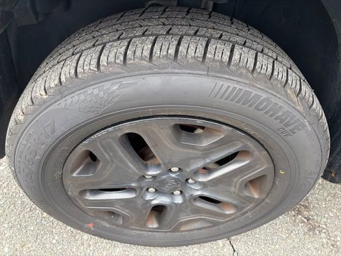 Used 2018 Jeep Renegade Trailhawk image 21