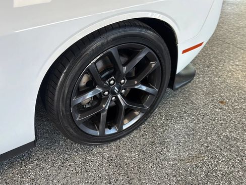 Used 2019 Dodge Challenger R/T w/ Driver Convenience Group RWD image 26