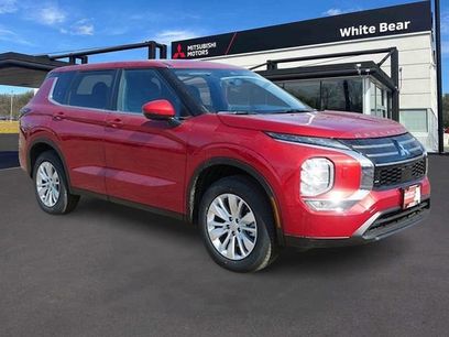 New 2026 Mitsubishi Outlander ES