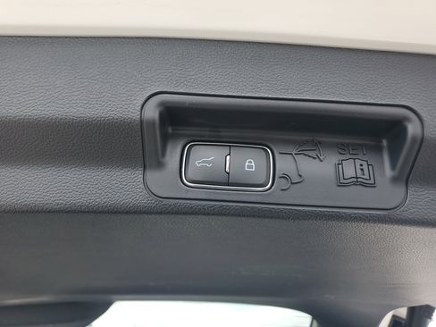 Used 2023 Ford Explorer XLT w/ Equipment Group 202A image 17