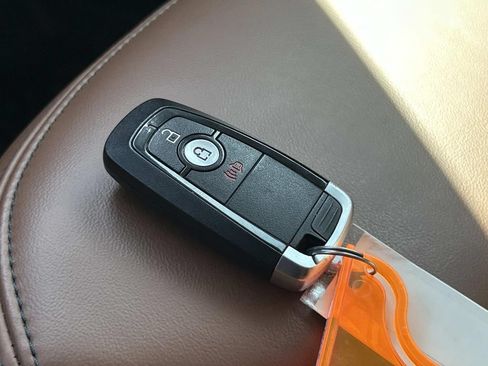 Used 2023 Ford Maverick Lariat FWD image 33