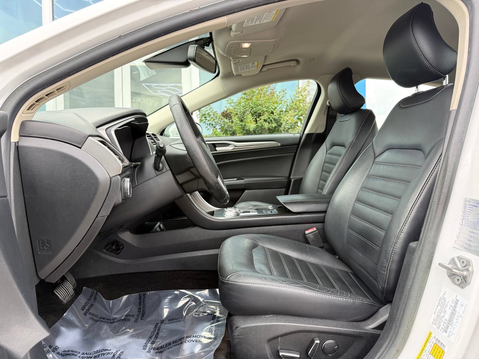Used 2018 Ford Fusion SE w/ Equipment Group 602A FWD image 14