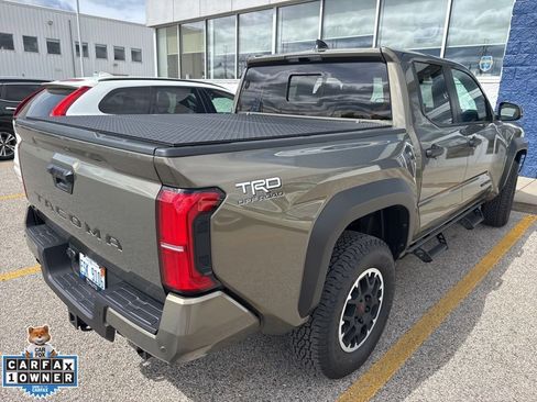 Used 2026 Toyota Tacoma TRD Off-Road w/ TRD Off Road Upgrade Package AWD/4WD image 3